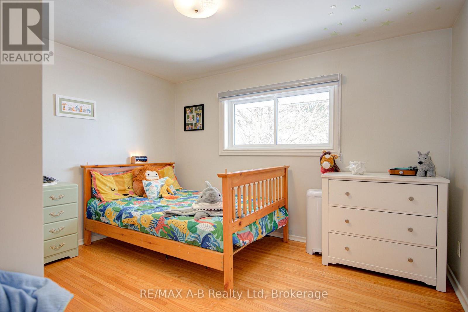 19 Linton Place, Kitchener, Ontario N2B 2K1 - Photo 26 - X12827436