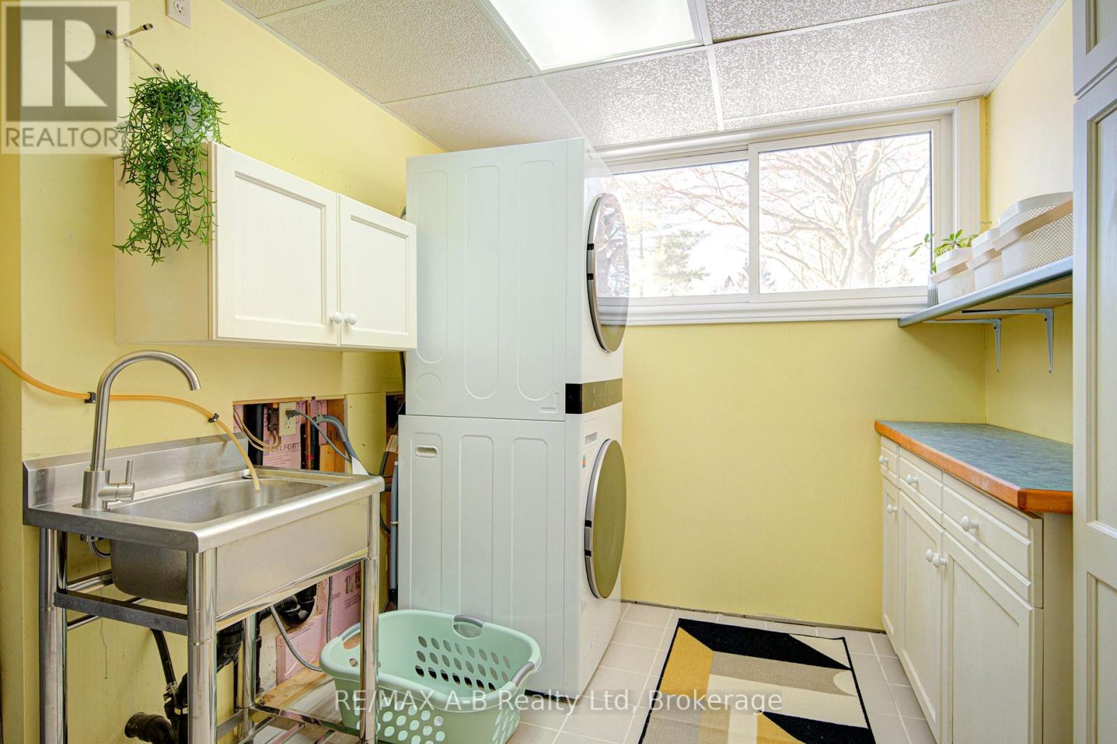 19 Linton Place, Kitchener, Ontario N2B 2K1 - Photo 38 - X12827436