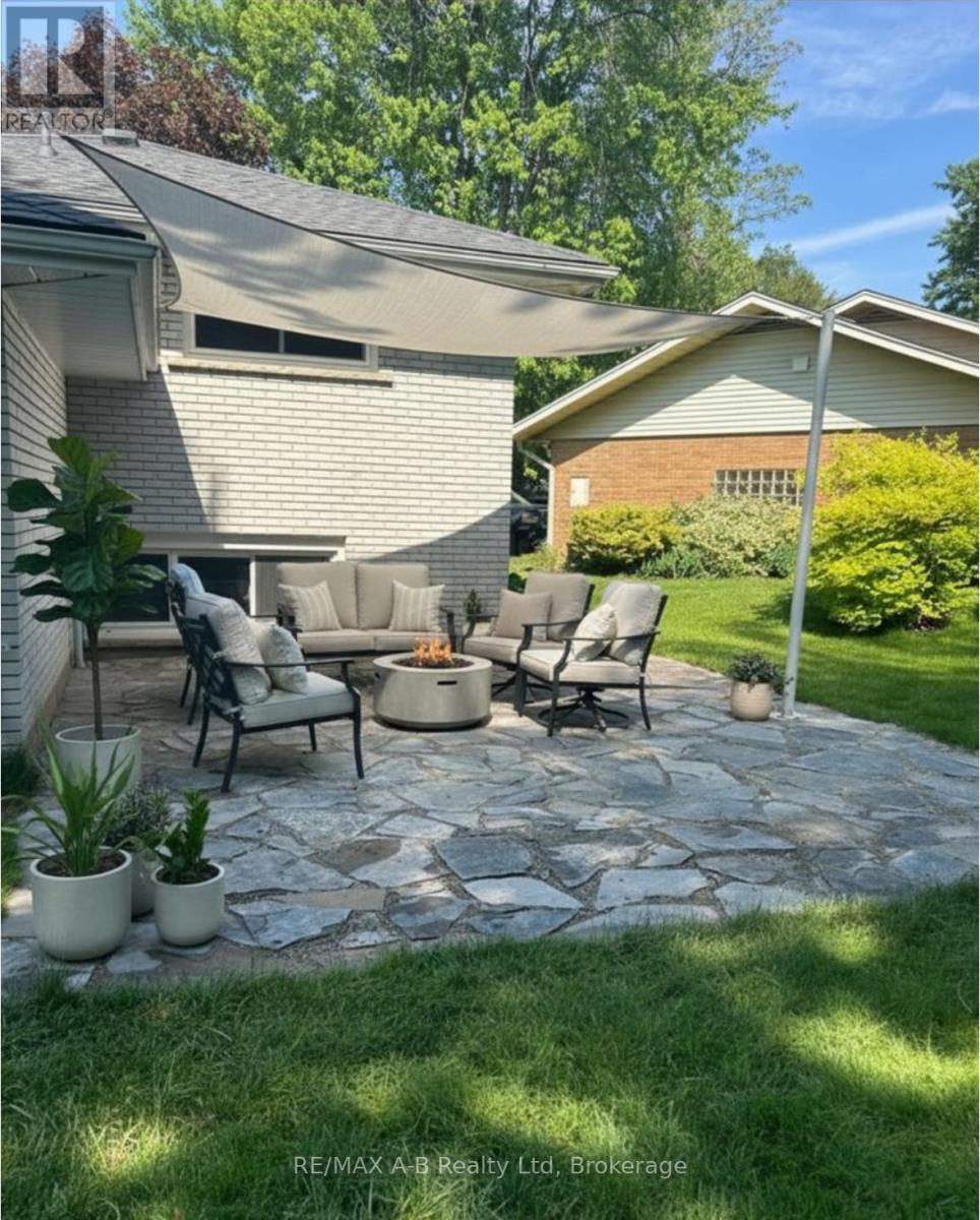 19 Linton Place, Kitchener, Ontario N2B 2K1 - Photo 45 - X12827436