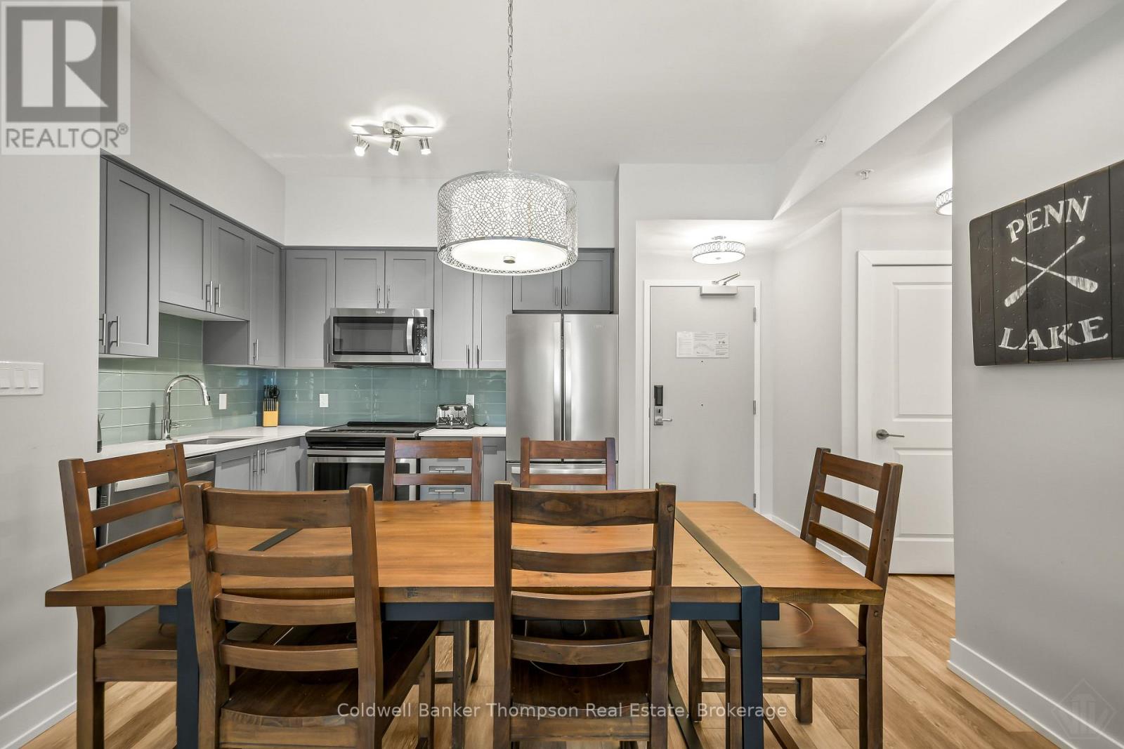 403 - 25 Pen Lake Point Road, Huntsville, Ontario  P1H 1A9 - Photo 3 - X12827470