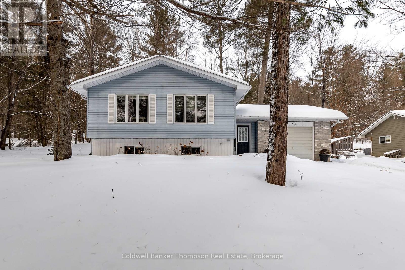 22 Jenner Court, Huntsville, Ontario P0B 1L0 - Photo 2 - X12827502