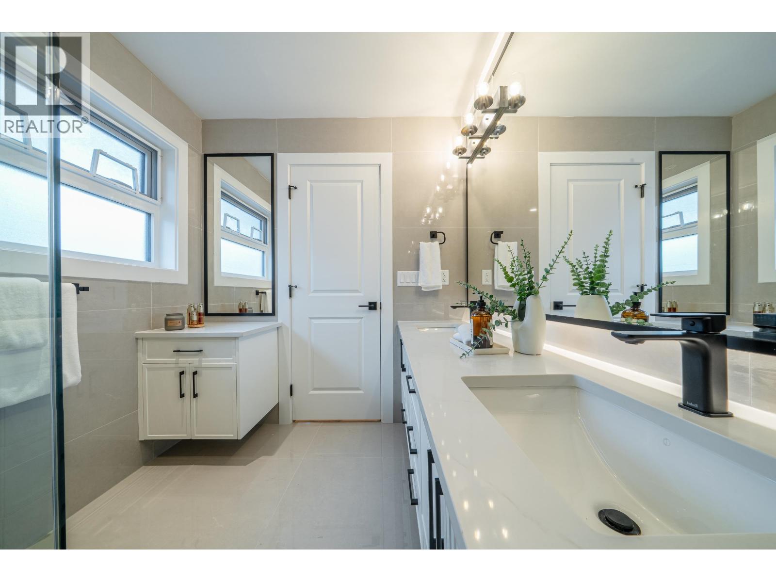 4919 Venables Street, Burnaby, British Columbia  V5B 1X8 - Photo 29 - R3093963