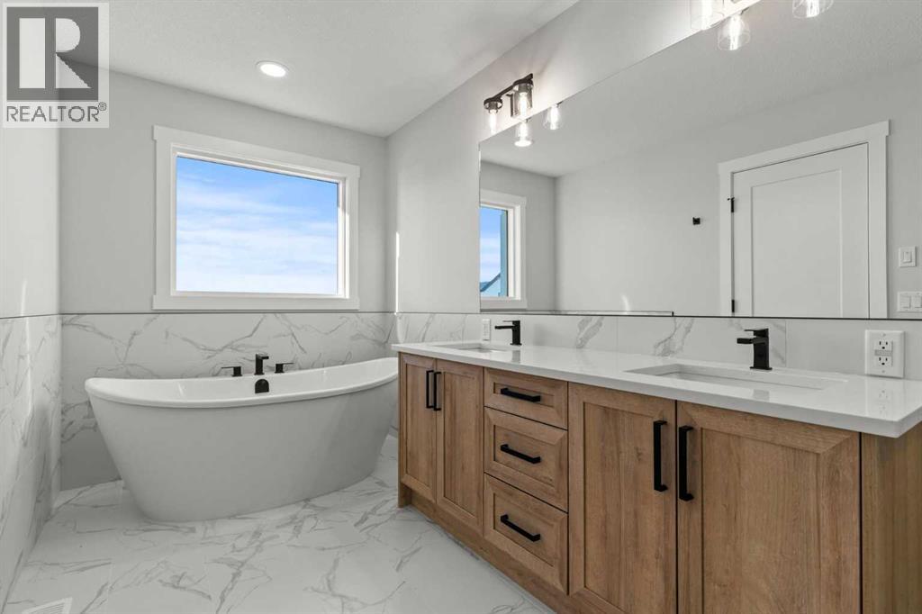 263 Kinniburgh Loop, Chestermere, Alberta  T1X 3C2 - Photo 39 - A2286383