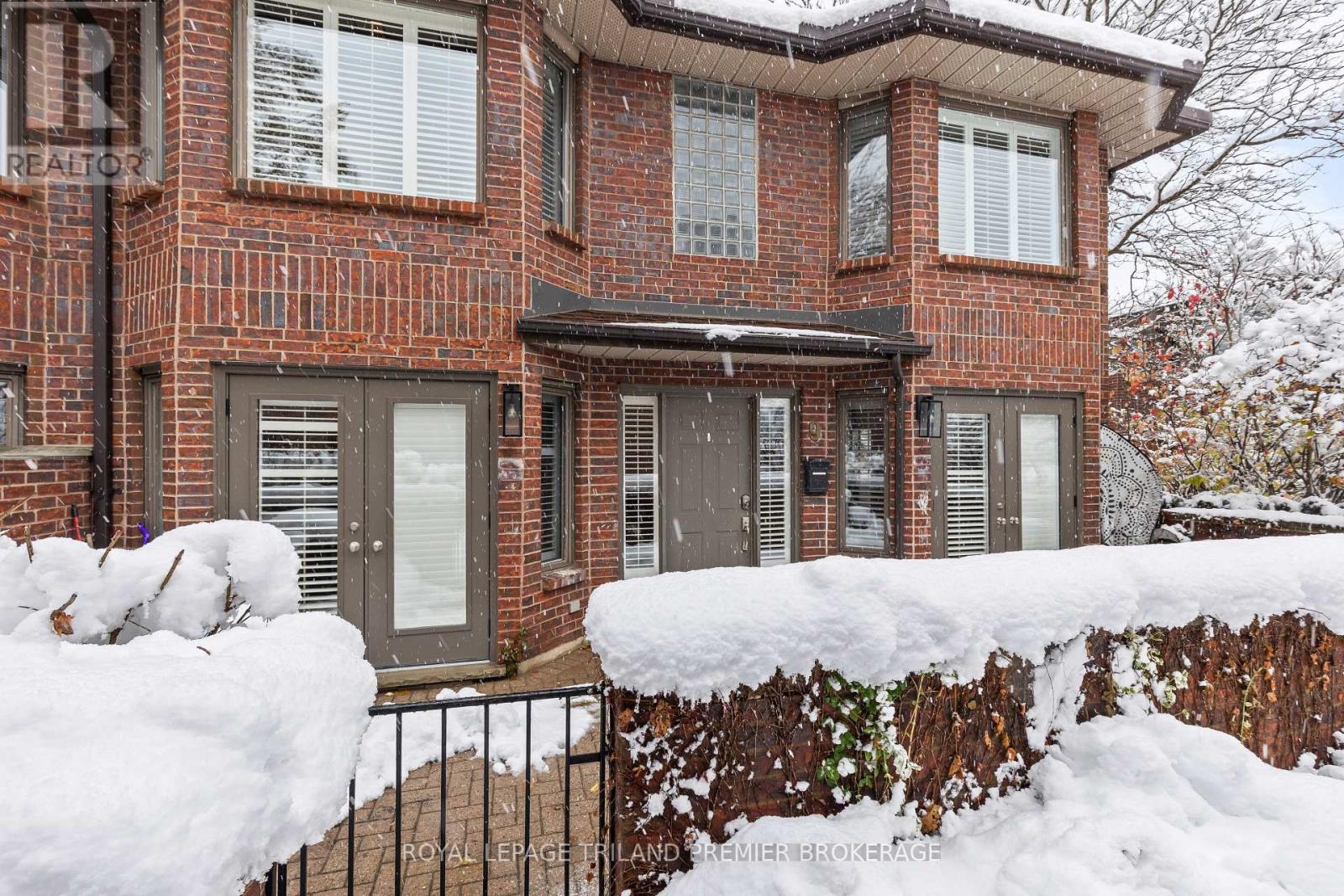 9 - 152 Albert Street, London East, Ontario  N6A 1M1 - Photo 1 - X12827472