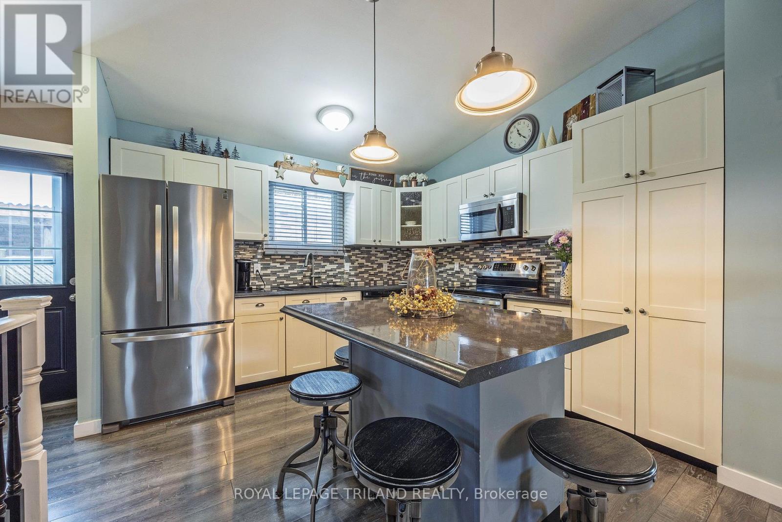 252 Josselyn Drive, London South, Ontario  N6E 3S5 - Photo 11 - X12827492