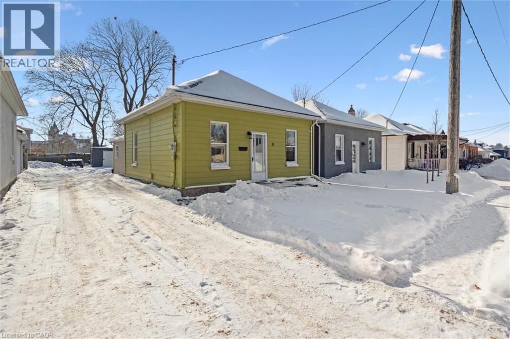 31 Todd Street, Cambridge, Ontario  N1R 1G6 - Photo 2 - 40802383