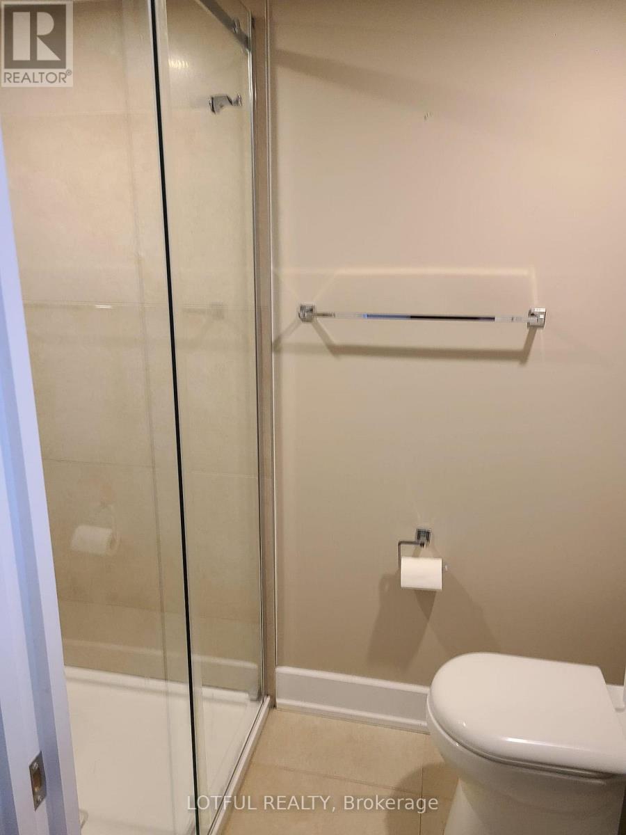 B - 206 Manchester Avenue, Ottawa, Ontario K1Y 1Y9 - Photo 8 - X12827440