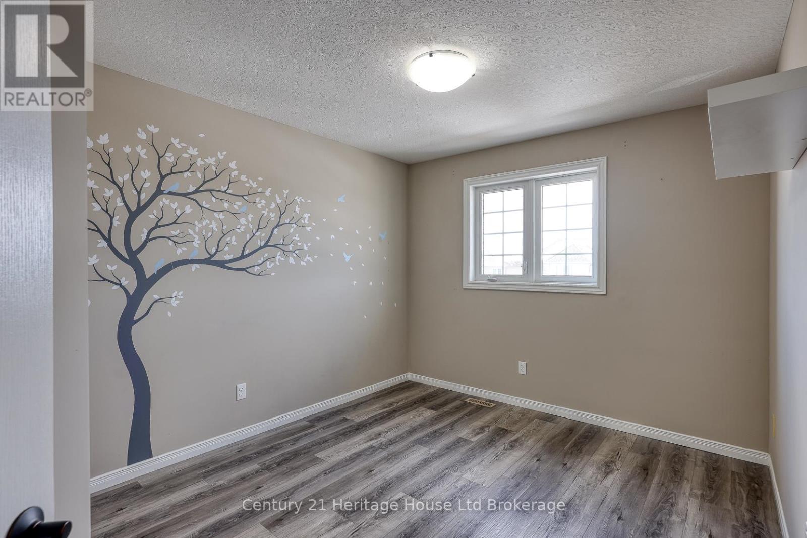 427 Champlain Avenue, Woodstock, Ontario  N4V 0B3 - Photo 30 - X12827446