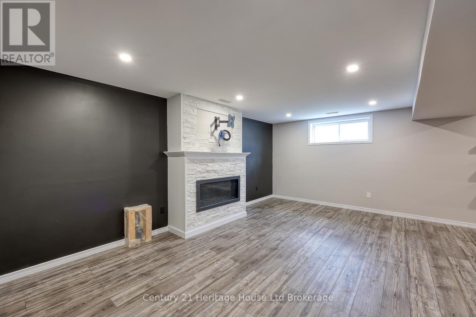 427 Champlain Avenue, Woodstock, Ontario  N4V 0B3 - Photo 34 - X12827446