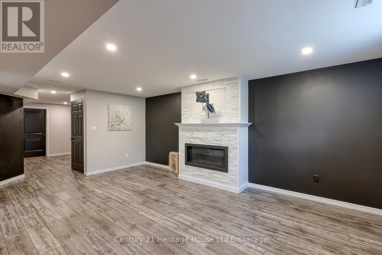 427 Champlain Avenue, Woodstock, Ontario  N4V 0B3 - Photo 35 - X12827446