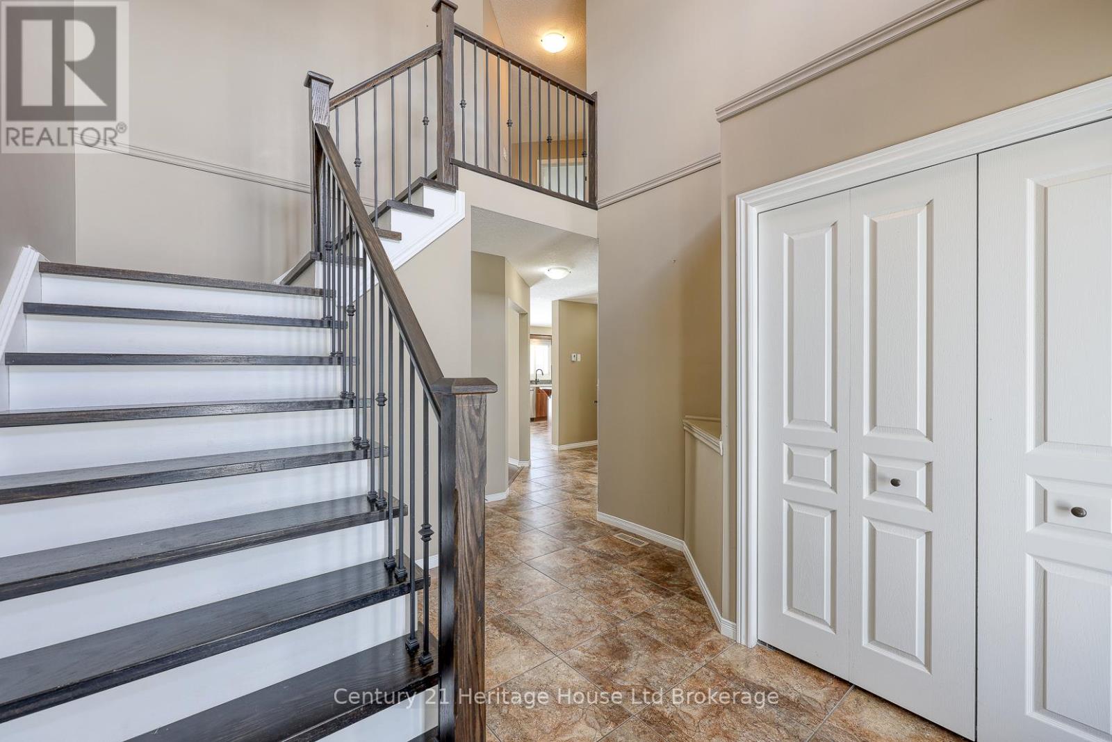 427 Champlain Avenue, Woodstock, Ontario  N4V 0B3 - Photo 6 - X12827446