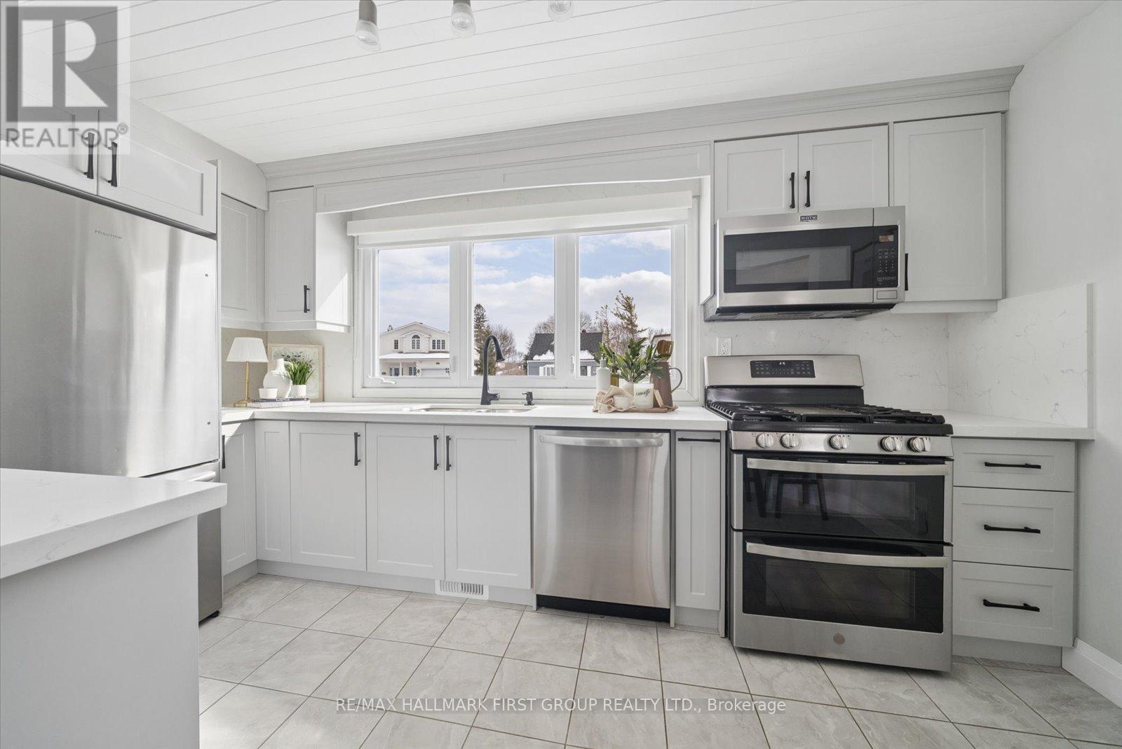 97 Kings Crescent, Ajax, Ontario  L1S 2M8 - Photo 7 - E12826878