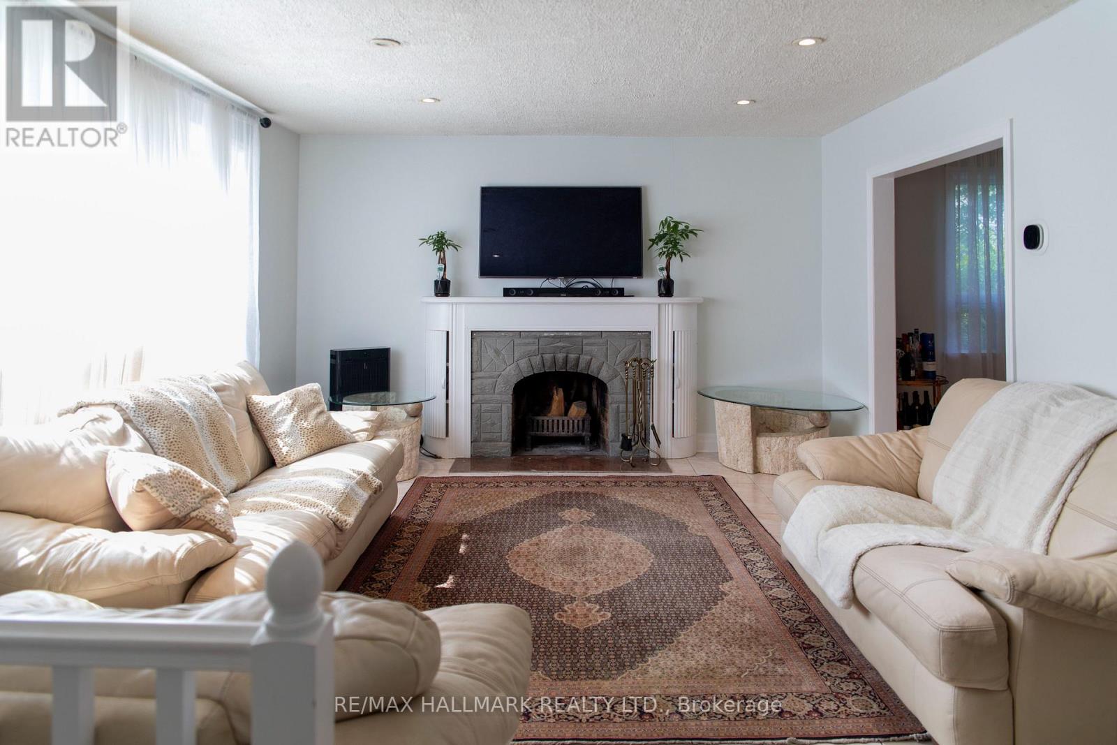 86 Church Street S, Richmond Hill, Ontario  L4C 1W3 - Photo 5 - N12814486