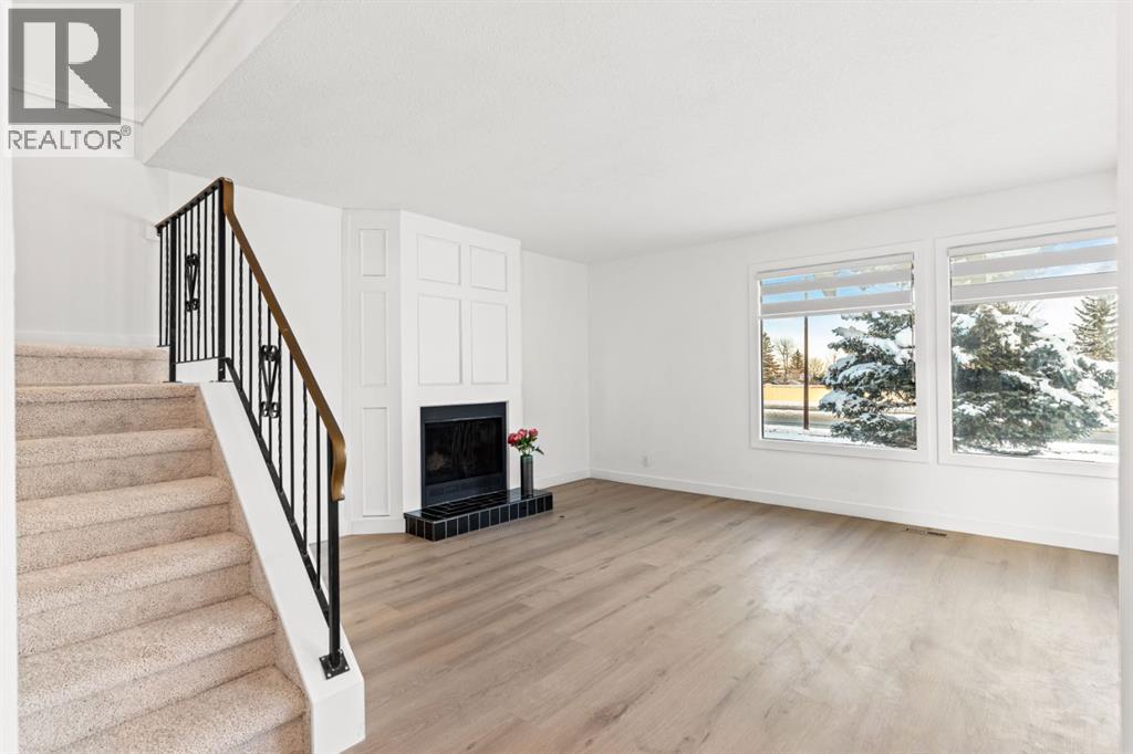 111 Macewan Glen Close Nw, Calgary, Alberta  T3K 2C2 - Photo 3 - A2289421