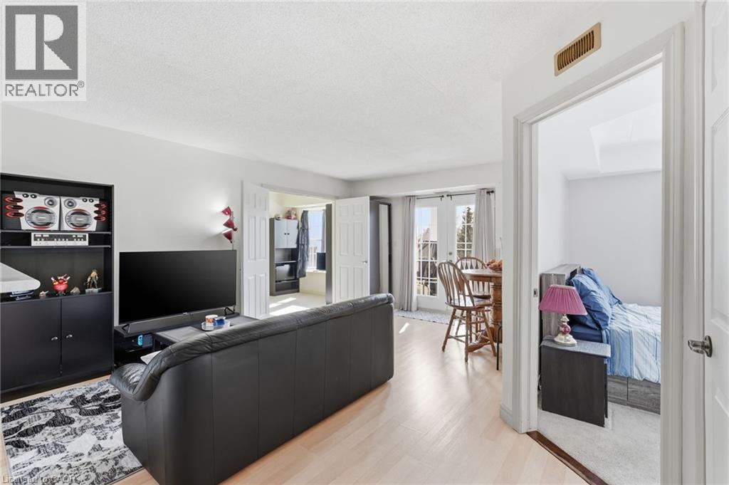 1411 Walkers Line Unit# 213, Burlington, Ontario  L7M 4P5 - Photo 12 - 40806760