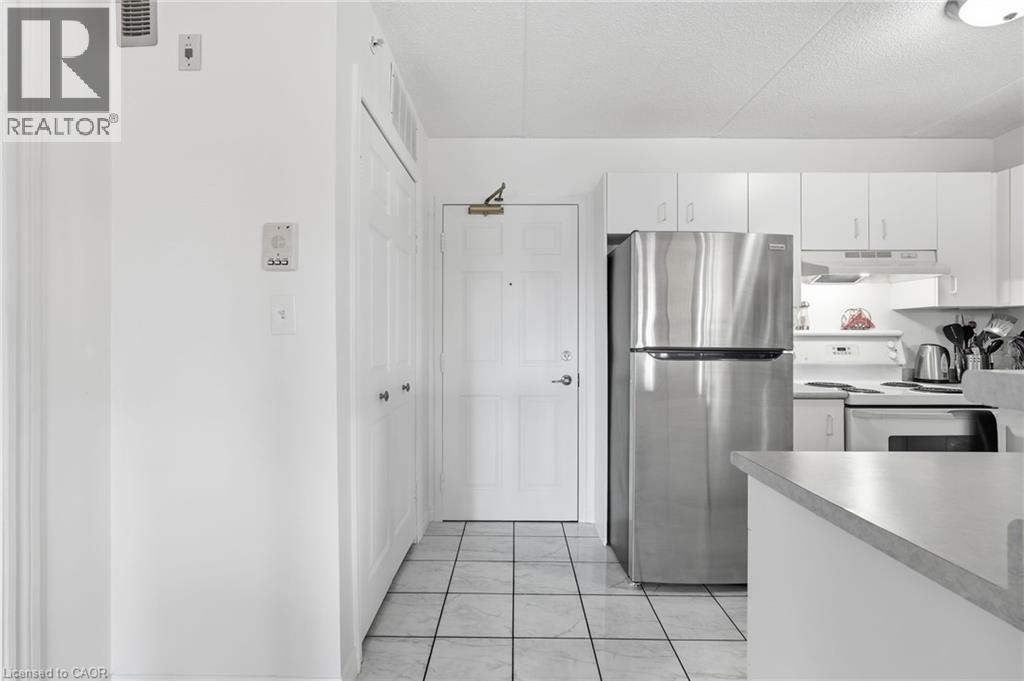 1411 Walkers Line Unit# 213, Burlington, Ontario  L7M 4P5 - Photo 6 - 40806760