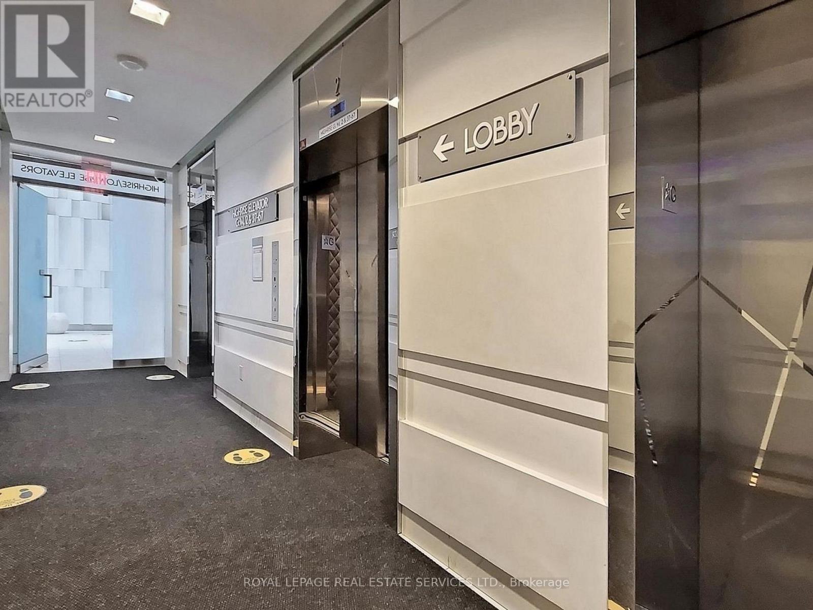 3001 - 14 York Street, Toronto, Ontario  M5J 0B1 - Photo 4 - C12827330