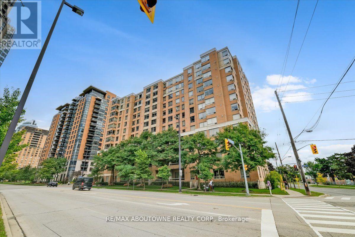 302 - 88 GRANDVIEW WAY, Toronto, Ontario