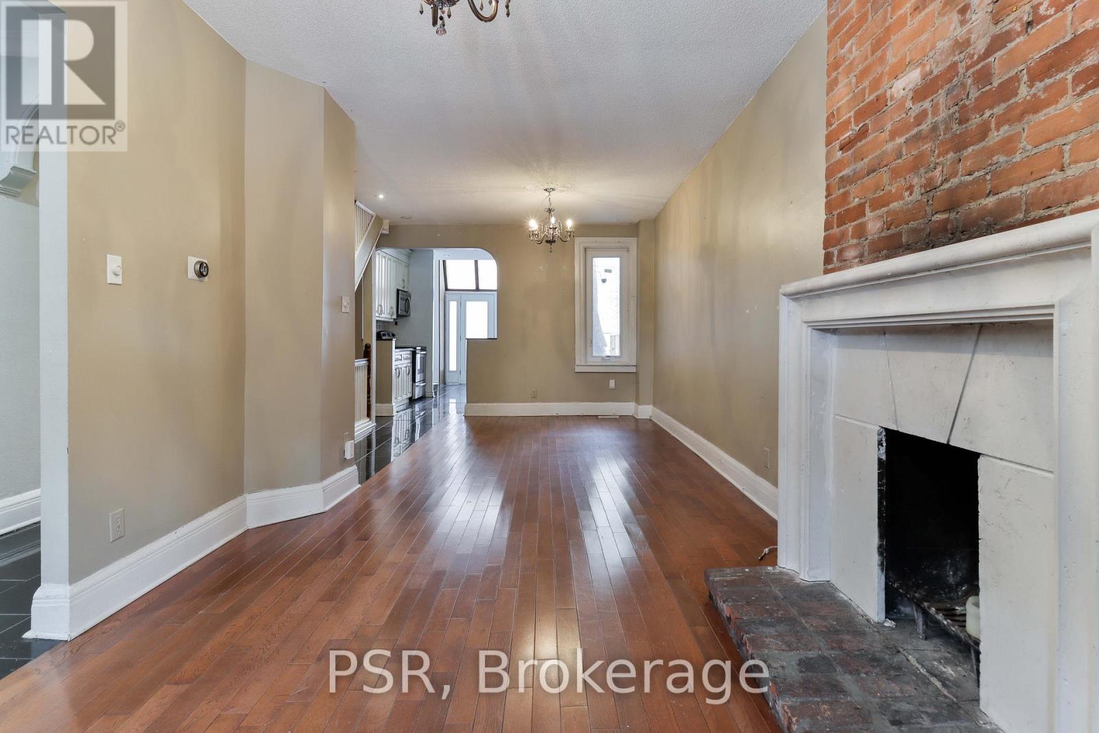 251 Bedford Road, Toronto, Ontario  M5R 2L3 - Photo 3 - C12827482