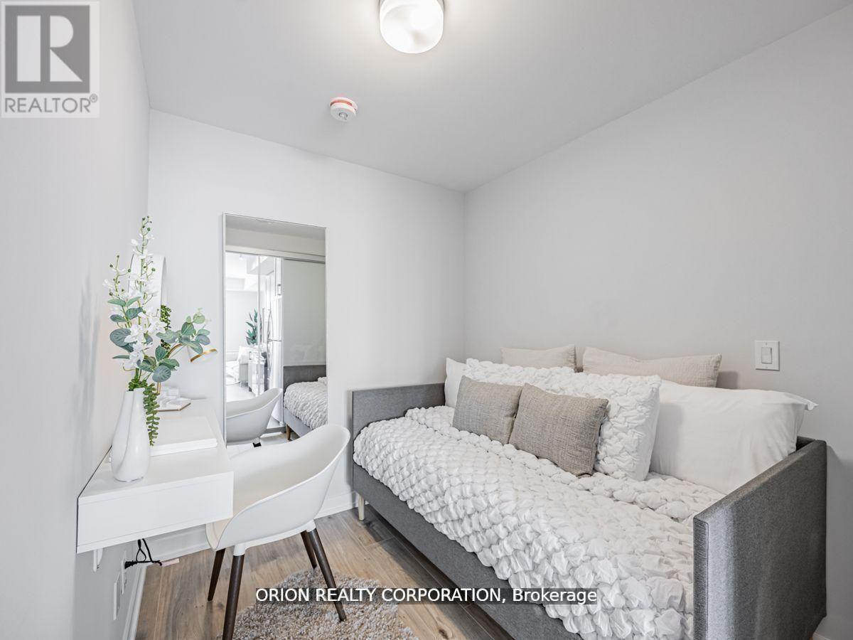 517 - 201 Brock Street S, Whitby, Ontario  L1N 4K2 - Photo 2 - E12827368