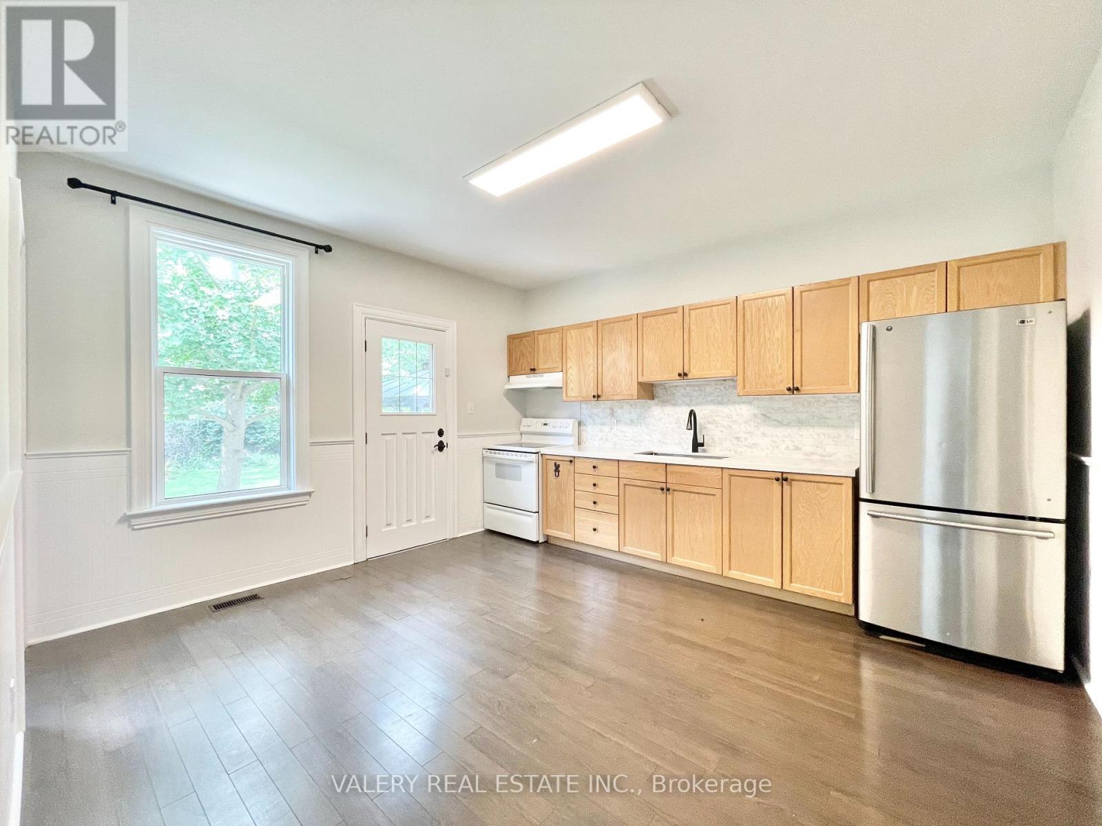 Main - 92 Nassau Street, Oshawa, Ontario  L1J 4A4 - Photo 2 - E12827390