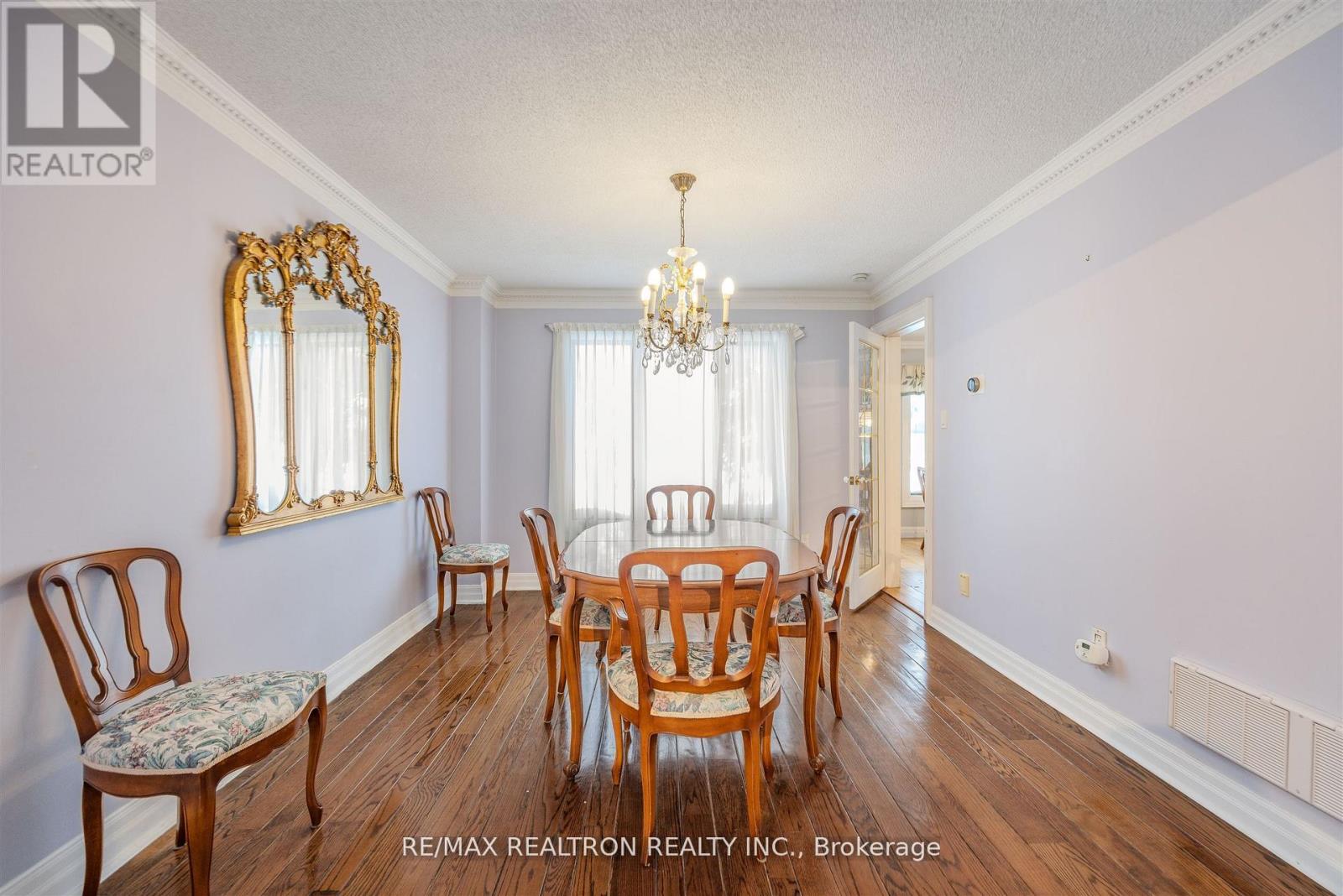 60 Arthur Hall Drive, East Gwillimbury, Ontario  L0G 1V0 - Photo 12 - N12827396