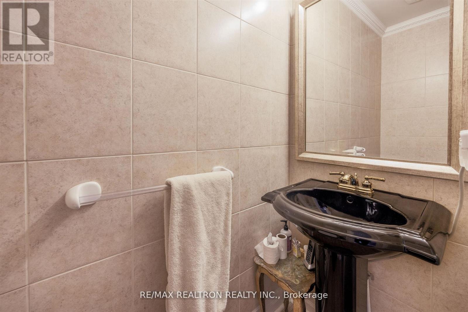 60 Arthur Hall Drive, East Gwillimbury, Ontario  L0G 1V0 - Photo 22 - N12827396