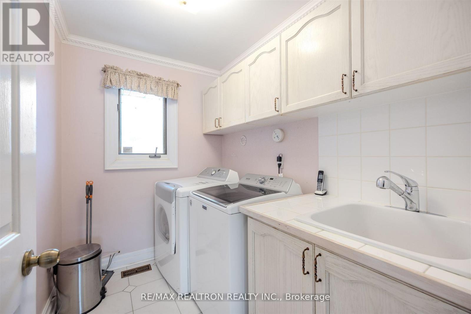 60 Arthur Hall Drive, East Gwillimbury, Ontario  L0G 1V0 - Photo 23 - N12827396