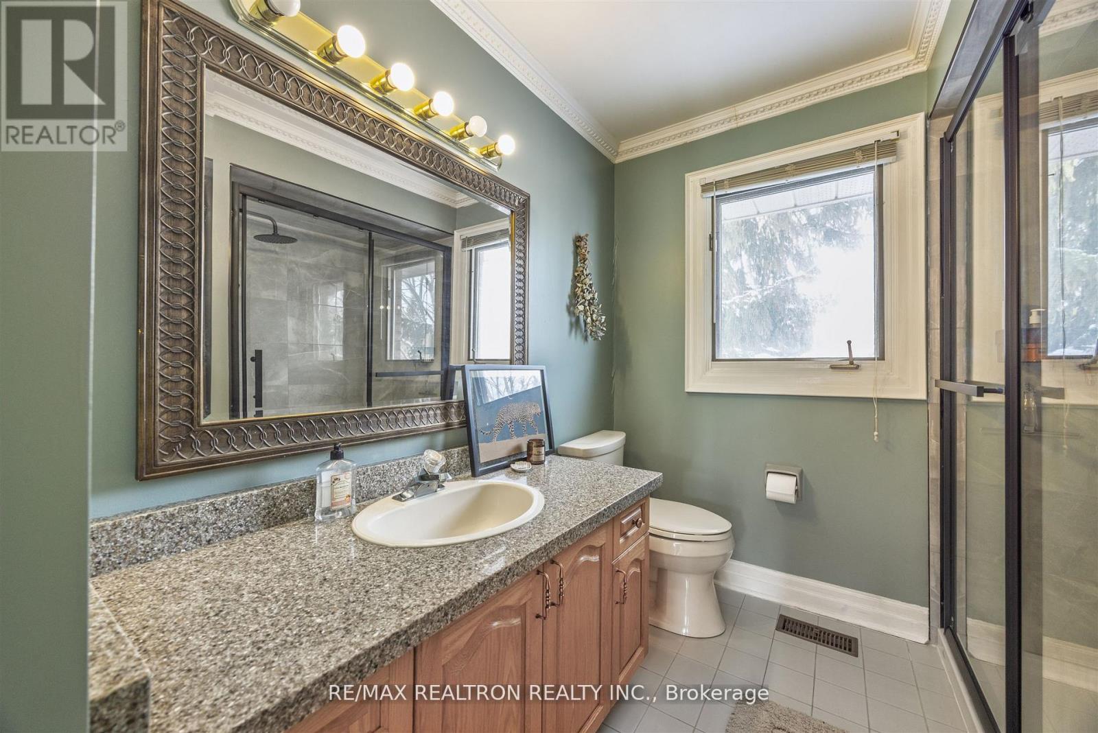 60 Arthur Hall Drive, East Gwillimbury, Ontario  L0G 1V0 - Photo 35 - N12827396