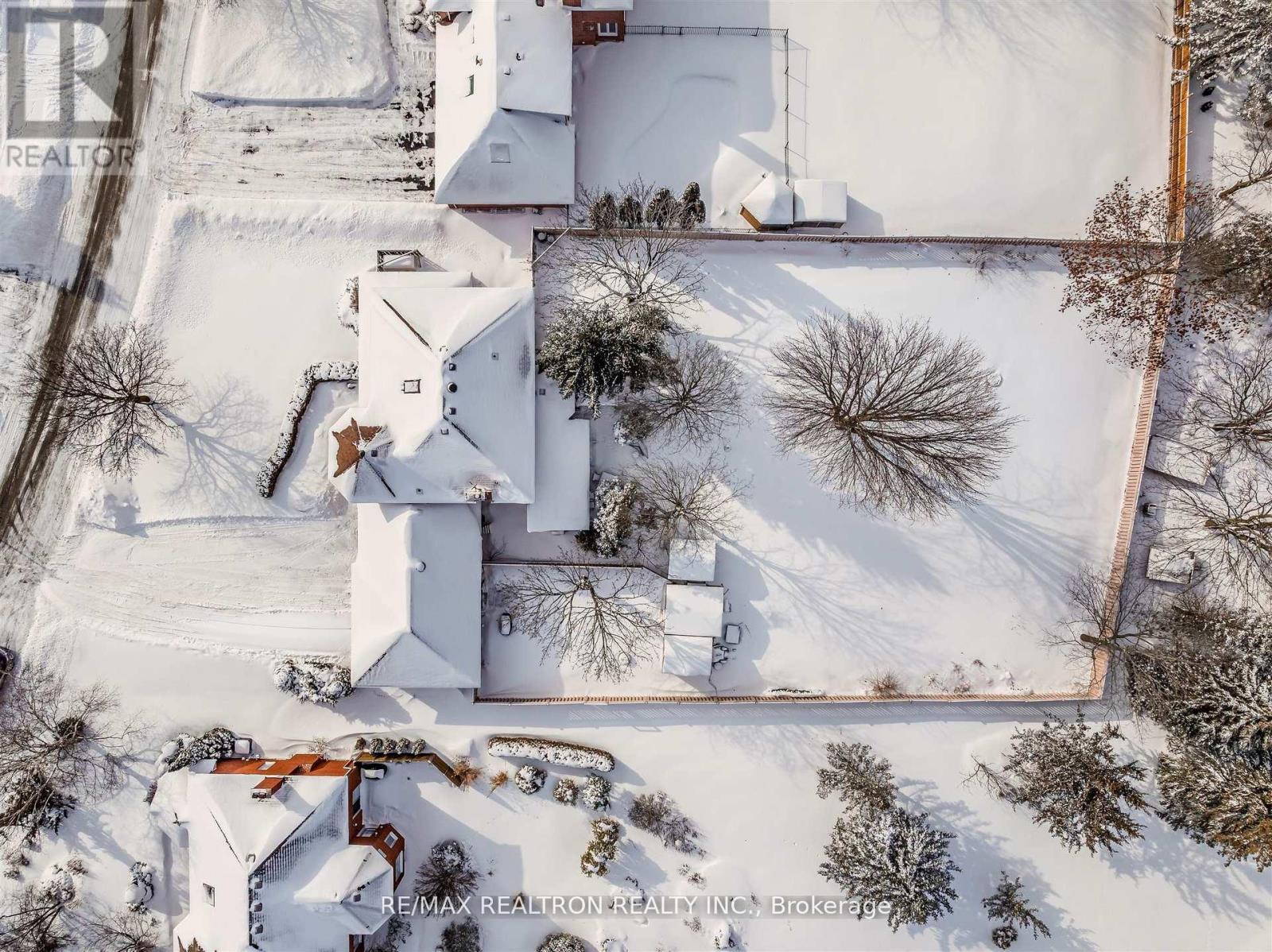 60 Arthur Hall Drive, East Gwillimbury, Ontario  L0G 1V0 - Photo 48 - N12827396