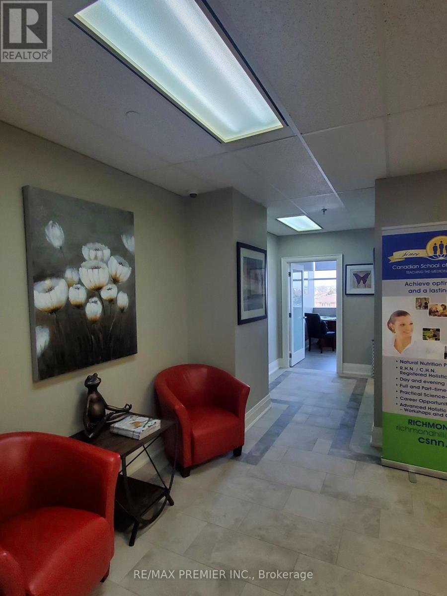 217 - 10909 Yonge Street, Richmond Hill, Ontario  L4C 3E3 - Photo 7 - N12827404