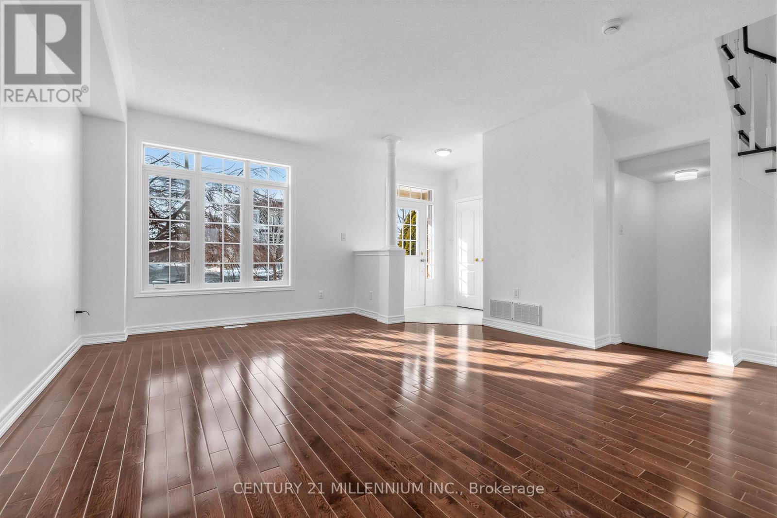 10569 Bayview Avenue, Richmond Hill, Ontario  L4C 0M8 - Photo 7 - N12827448