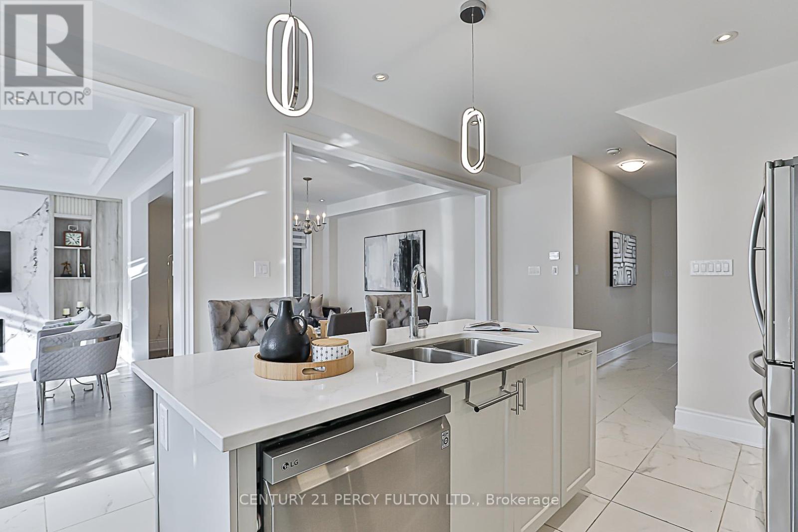 75 Jinnah Avenue, Markham, Ontario  L3S 0G3 - Photo 25 - N12827452