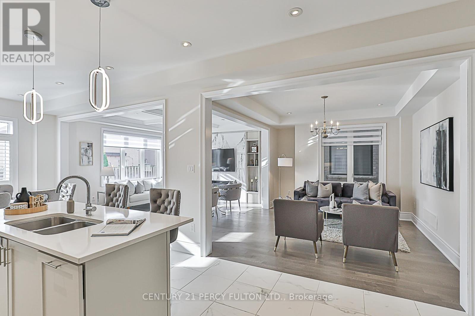 75 Jinnah Avenue, Markham, Ontario  L3S 0G3 - Photo 3 - N12827452