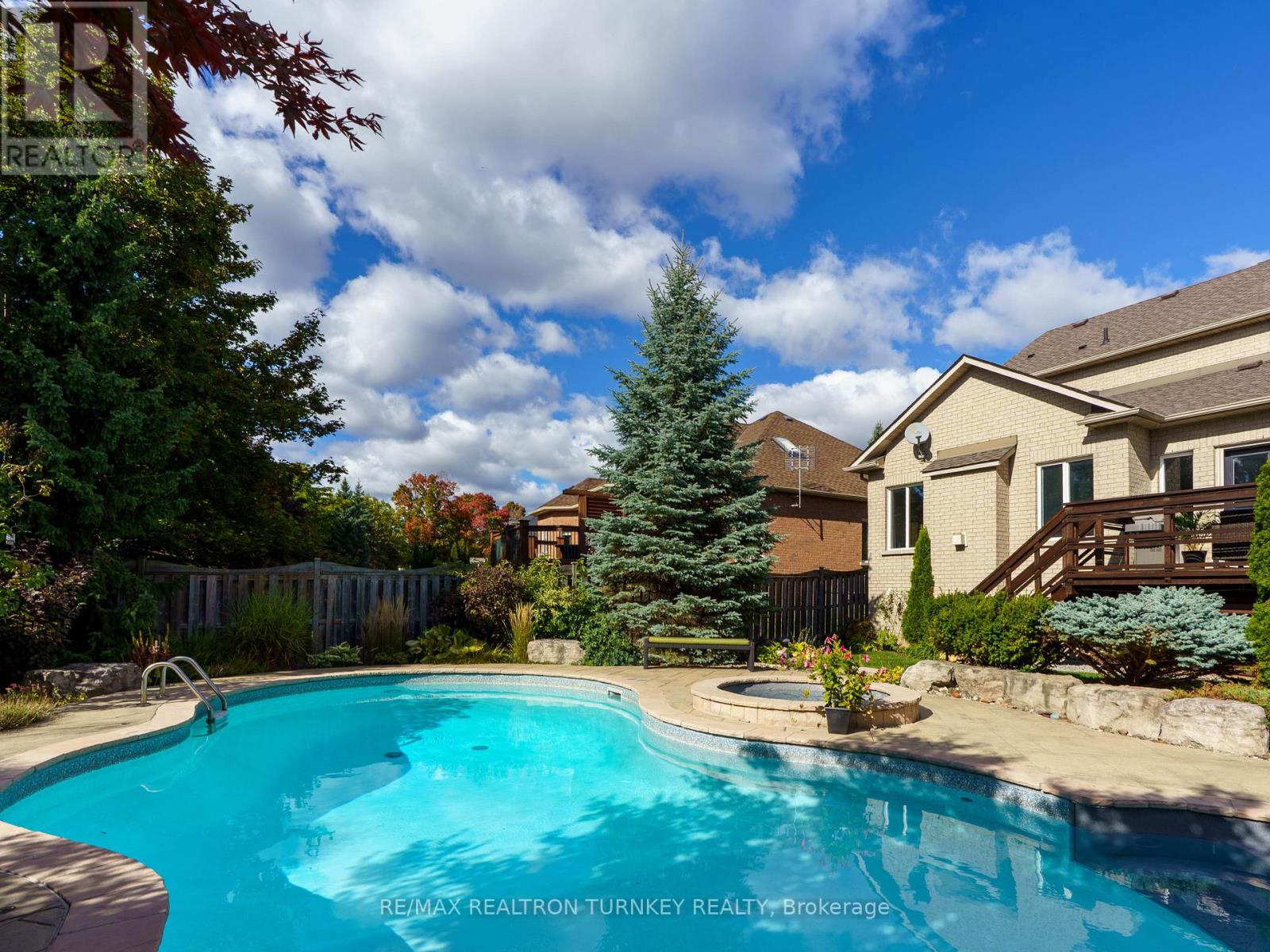 668 Foxcroft Boulevard, Newmarket, Ontario  L3X 1N3 - Photo 44 - N12827468