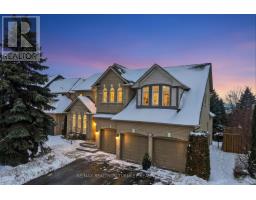 668 FOXCROFT BOULEVARD, Newmarket, Ontario