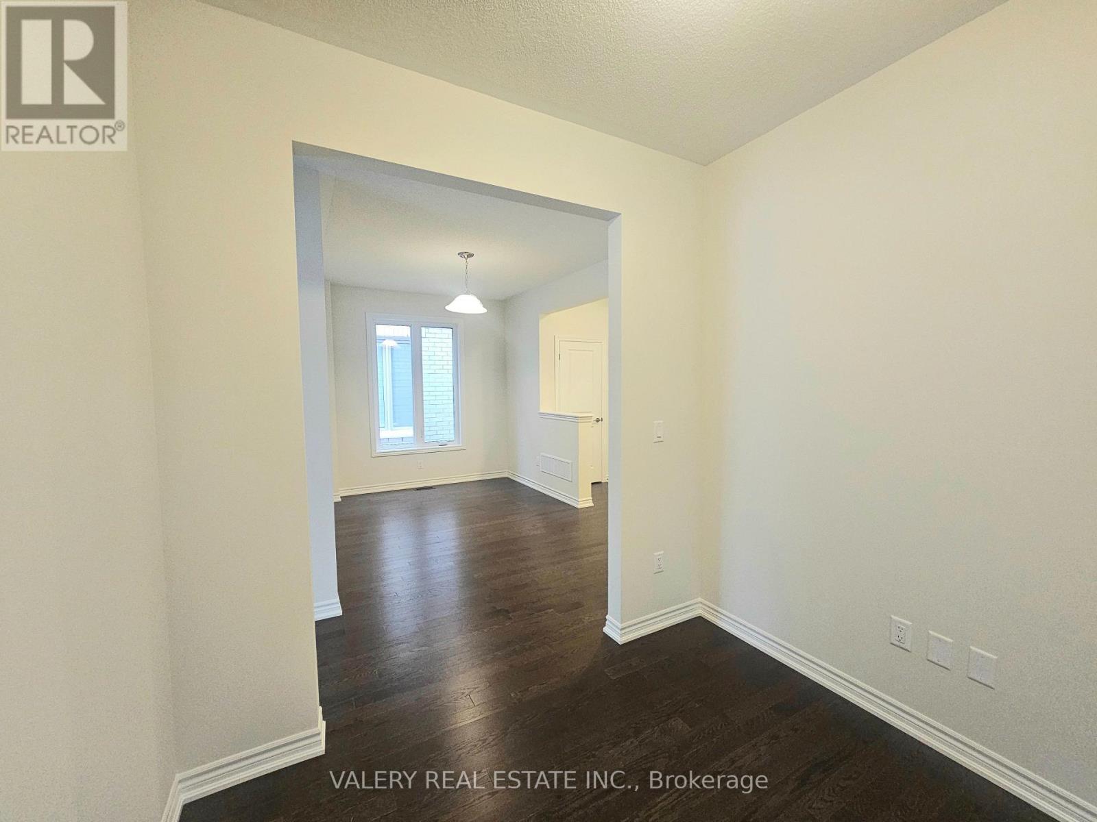 31 Phoenix Boulevard, Barrie, Ontario  L9S 2Z4 - Photo 13 - S12827450