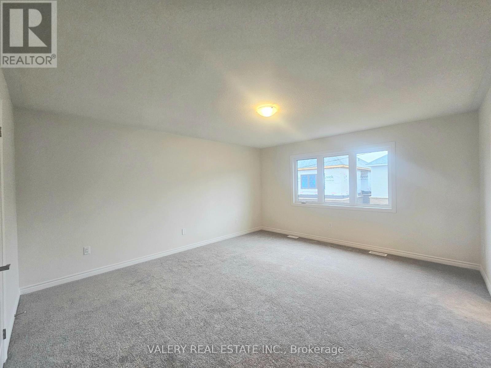 31 Phoenix Boulevard, Barrie, Ontario  L9S 2Z4 - Photo 18 - S12827450