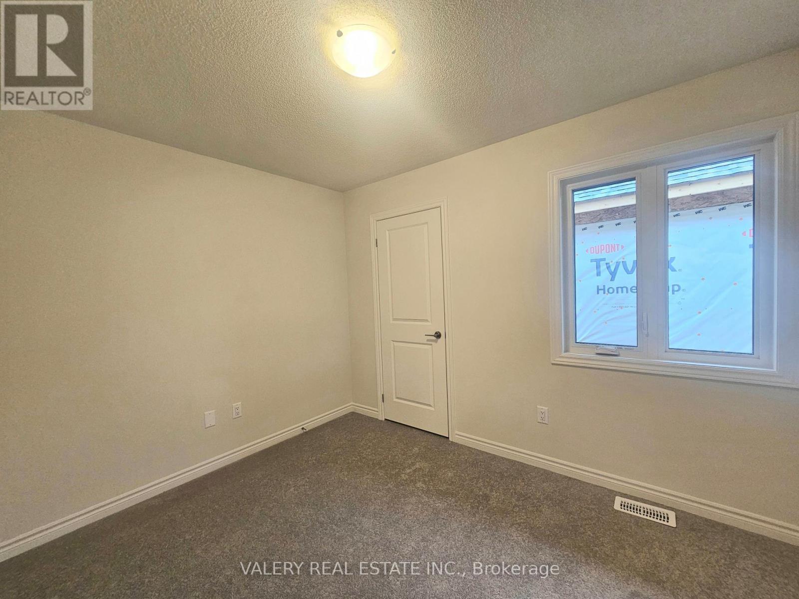 31 Phoenix Boulevard, Barrie, Ontario  L9S 2Z4 - Photo 20 - S12827450