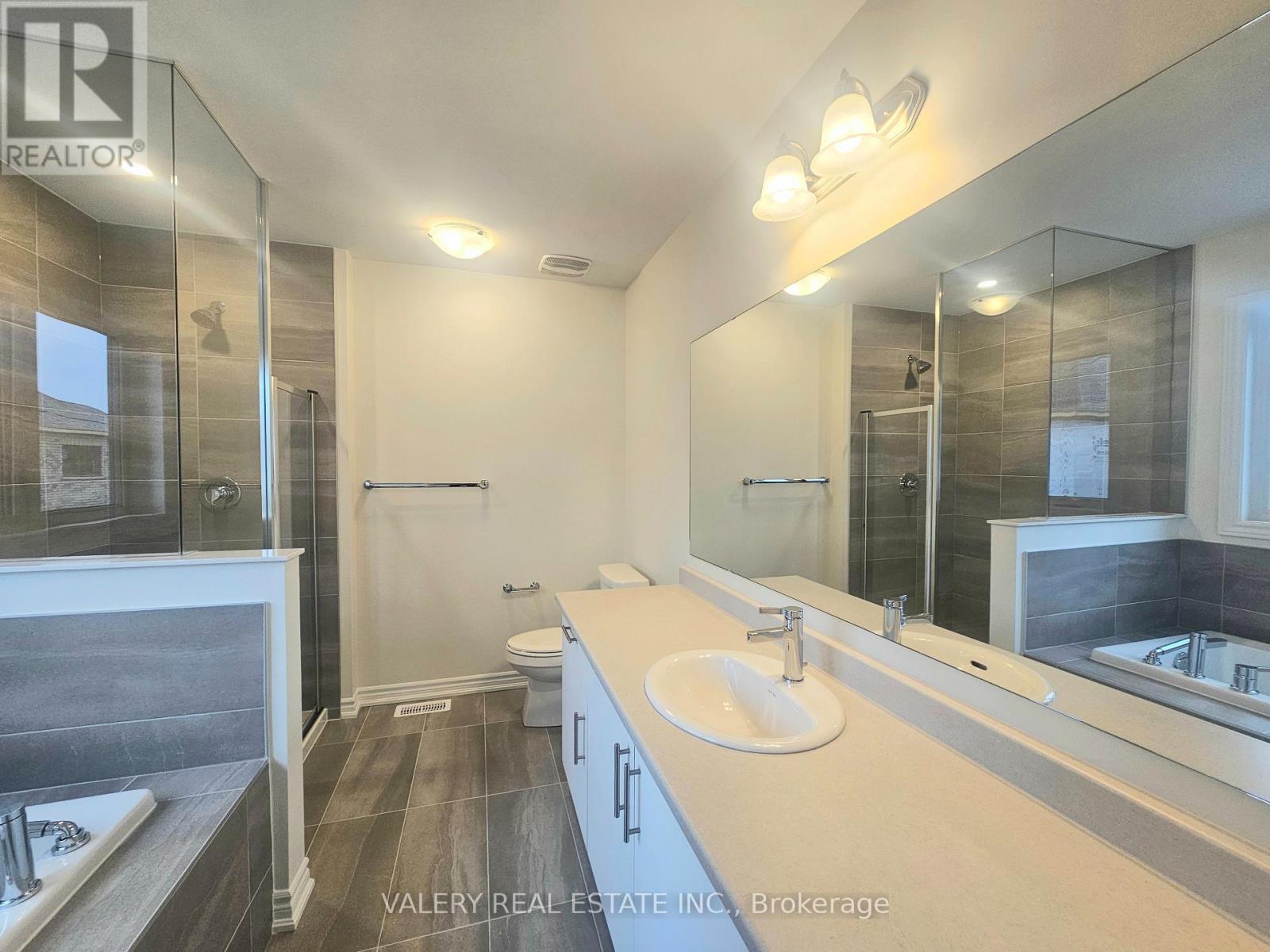 31 Phoenix Boulevard, Barrie, Ontario  L9S 2Z4 - Photo 7 - S12827450