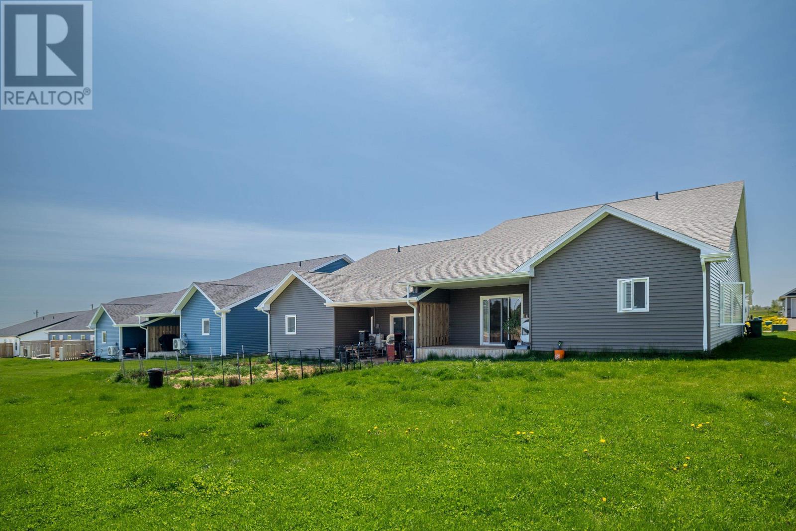 22 Beech Hill Avenue, East Royalty, Prince Edward Island  C1C 0S4 - Photo 2 - 202603512