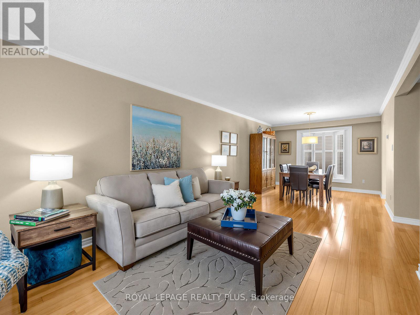 4138 Marigold Crescent, Mississauga, Ontario  L5L 1Y7 - Photo 6 - W12827286