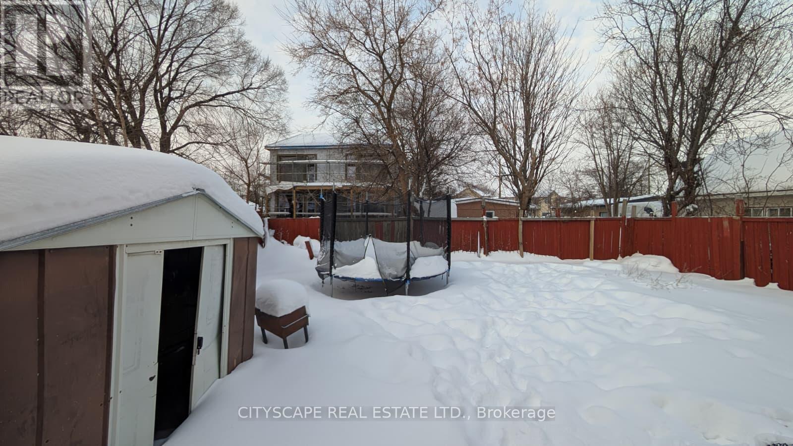 3113 Mallbridge Crescent, Mississauga, Ontario  L4T 2C5 - Photo 10 - W12827296