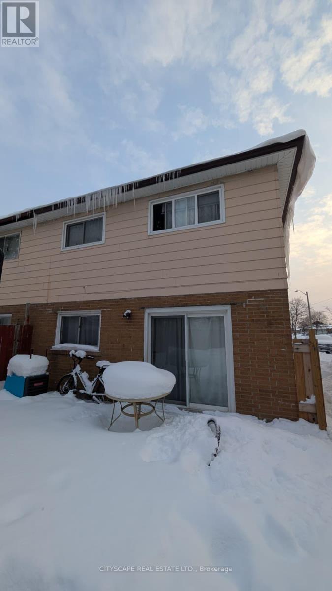 3113 Mallbridge Crescent, Mississauga, Ontario  L4T 2C5 - Photo 11 - W12827296