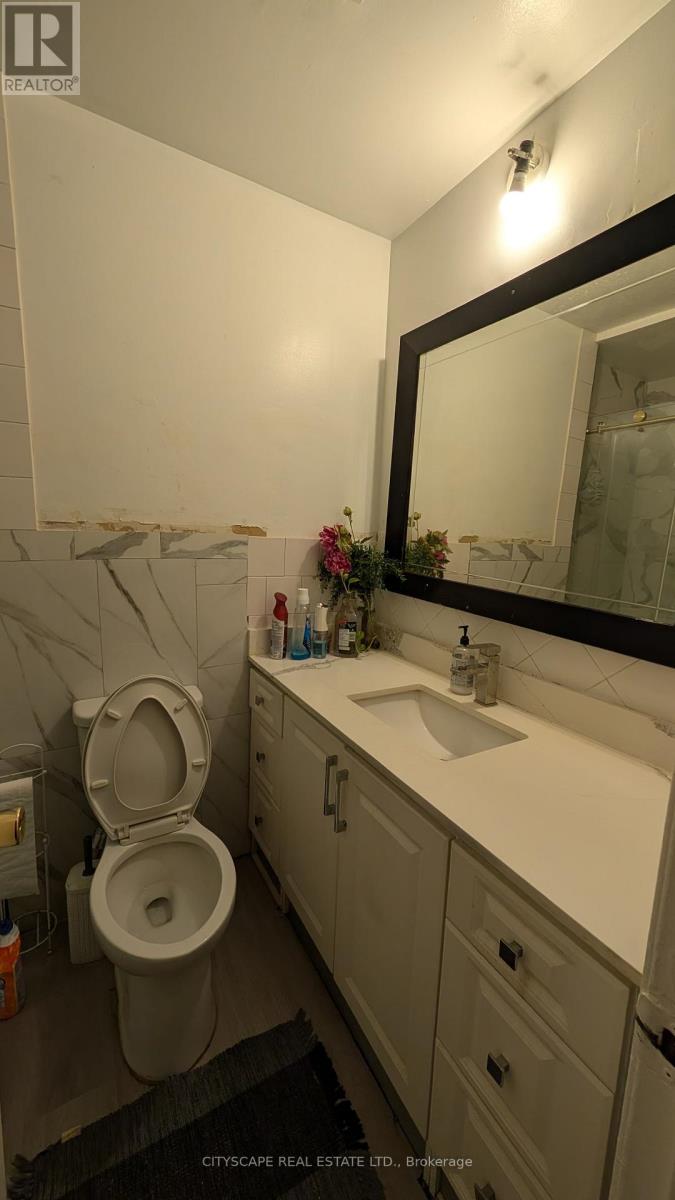 3113 Mallbridge Crescent, Mississauga, Ontario  L4T 2C5 - Photo 9 - W12827296