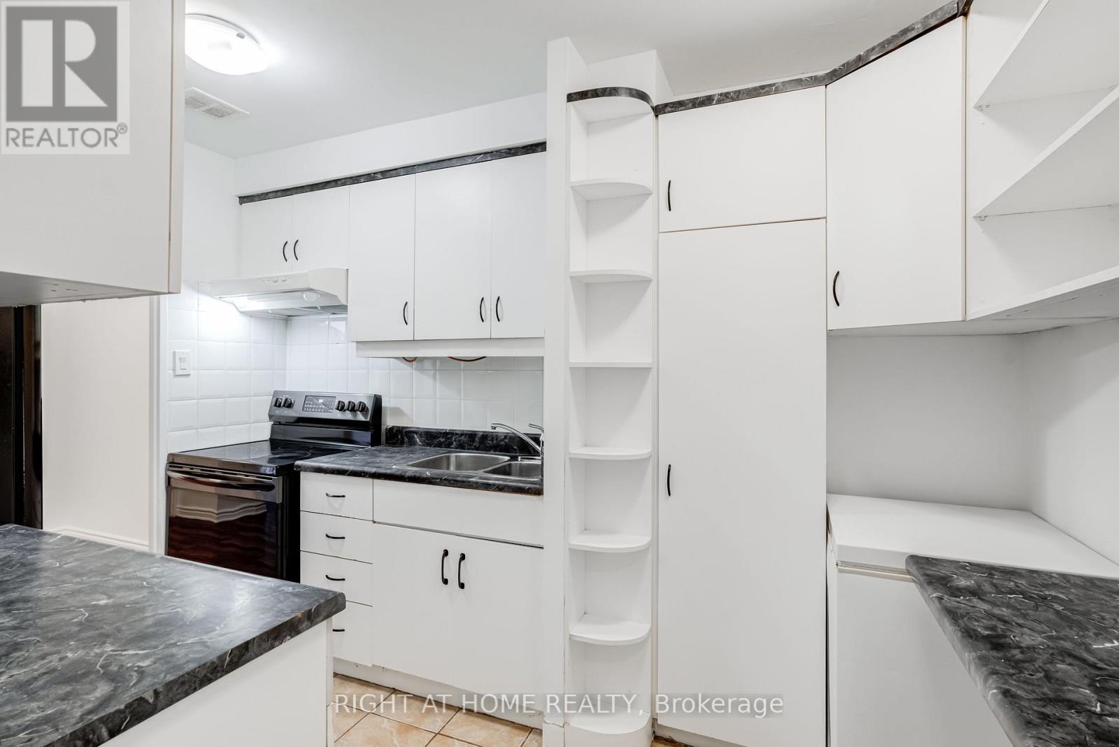 333 - 1455 Williamsport Drive, Mississauga, Ontario  L4X 2T5 - Photo 13 - W12827300