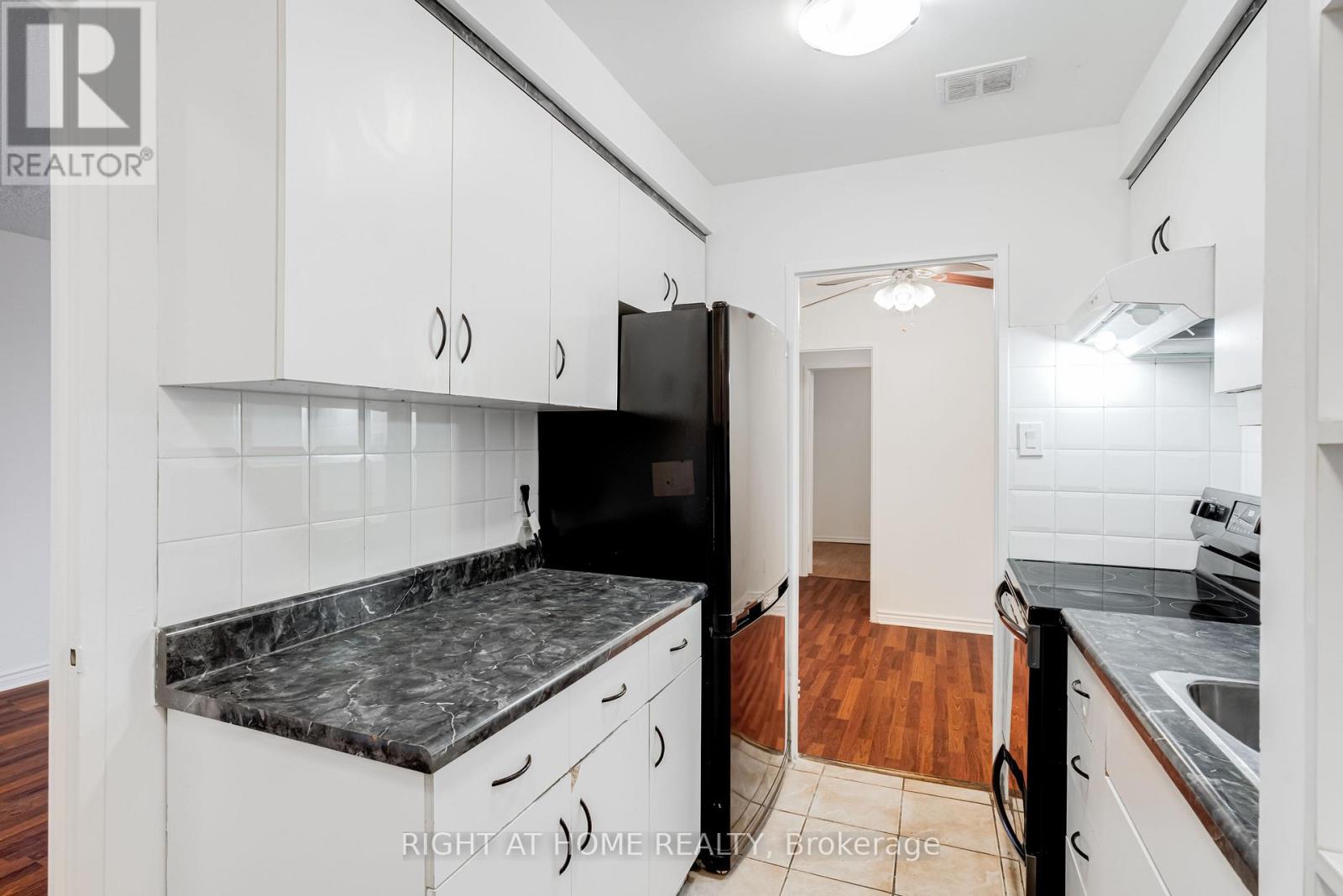 333 - 1455 Williamsport Drive, Mississauga, Ontario  L4X 2T5 - Photo 14 - W12827300