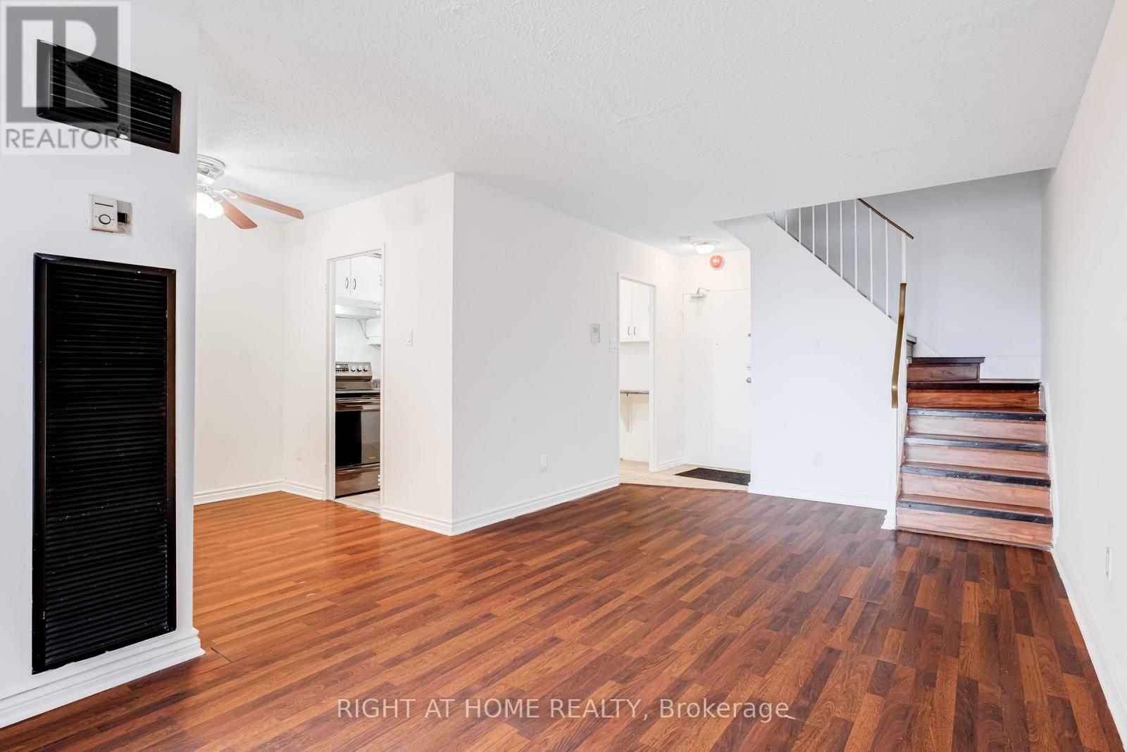 333 - 1455 Williamsport Drive, Mississauga, Ontario  L4X 2T5 - Photo 9 - W12827300