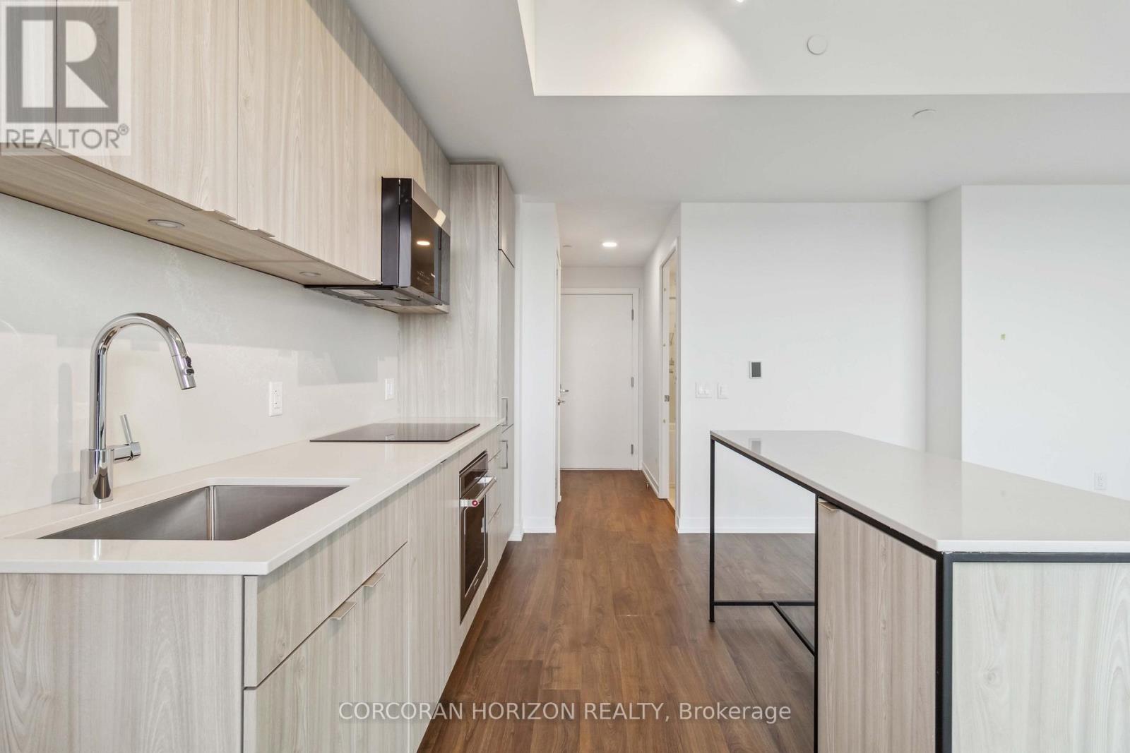 807 - 251 Masonry Way, Mississauga, Ontario  L5H 0B2 - Photo 10 - W12827346