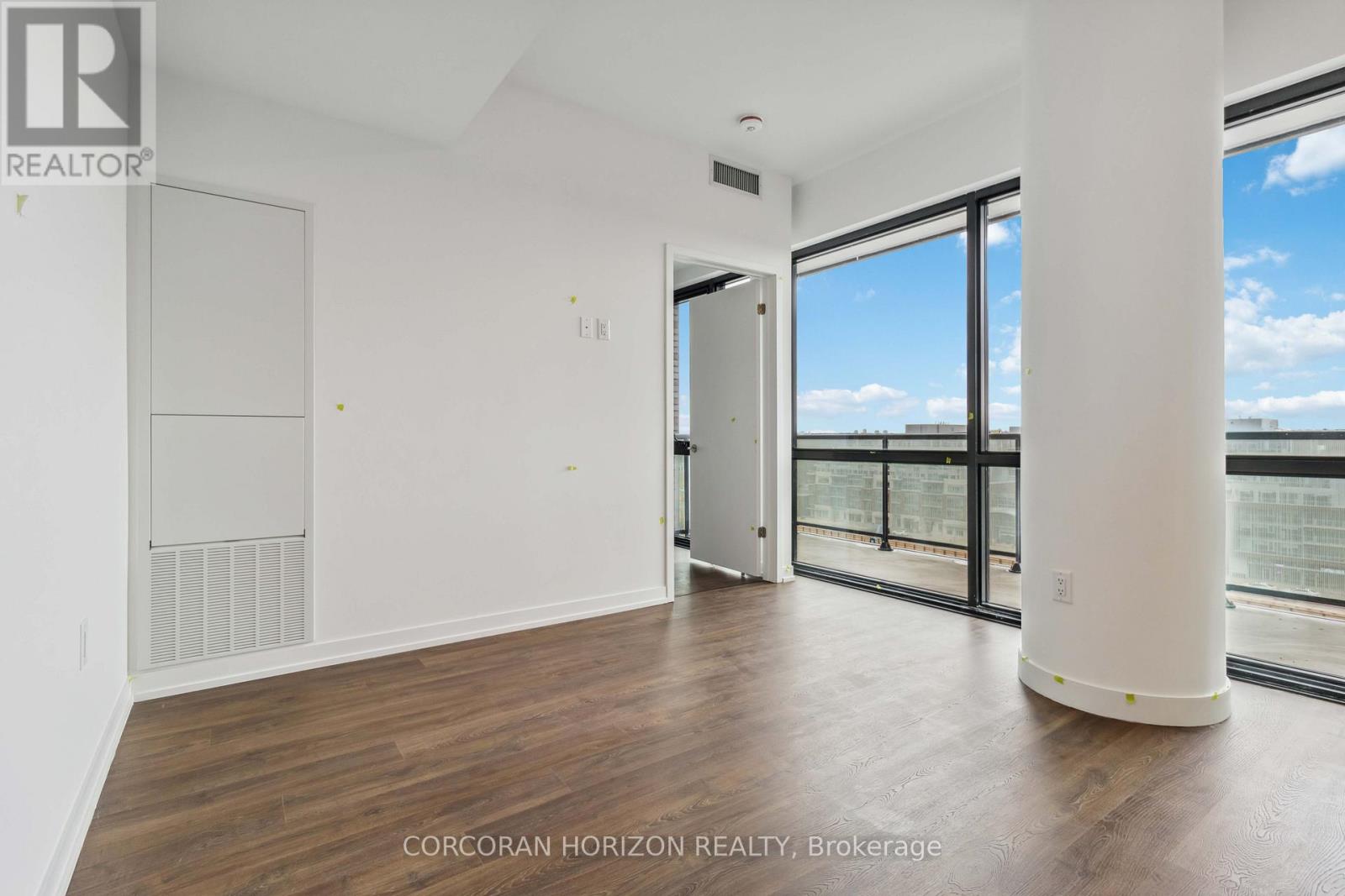 807 - 251 Masonry Way, Mississauga, Ontario  L5H 0B2 - Photo 13 - W12827346